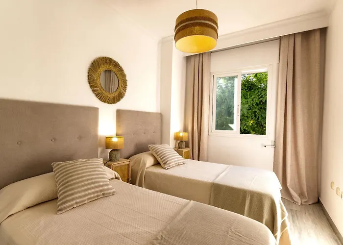 2034 Hacienda Nagueles I Golden Mile * ماربيا